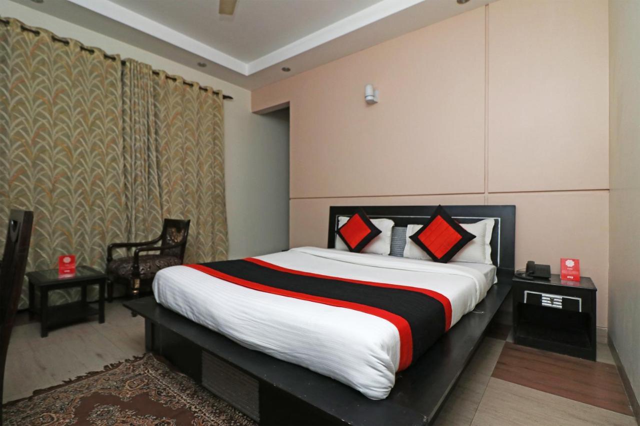 Hotel Oyo Shweta Near Appu Ghar 3*