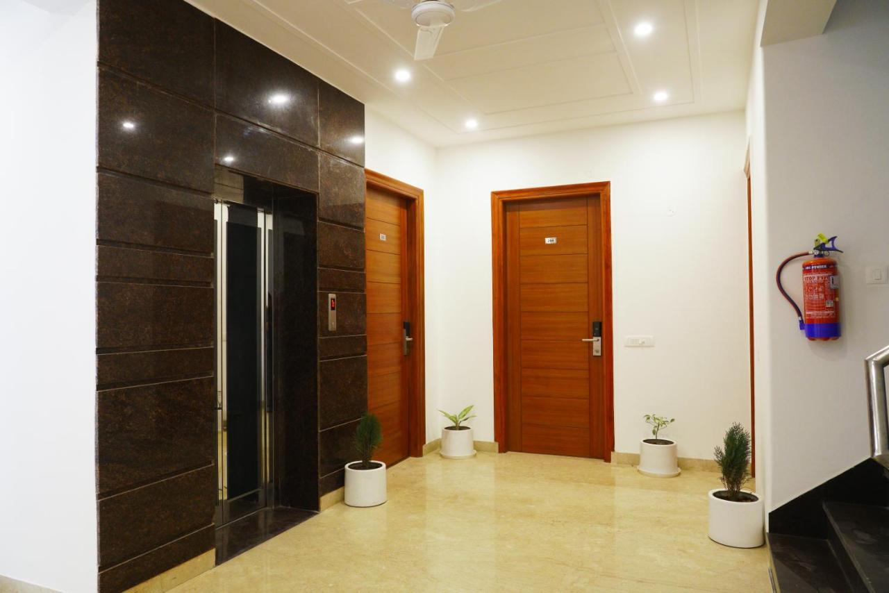 Lime Tree Pulkit Gurgaon-artemis Hospital, Nearest Metro Huda Centre Gurgaon