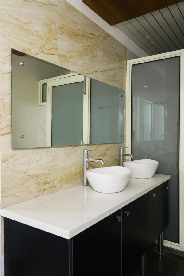 Lime Tree Pulkit Gurgaon-artemis Hospital, Nearest Metro Huda Centre 3*