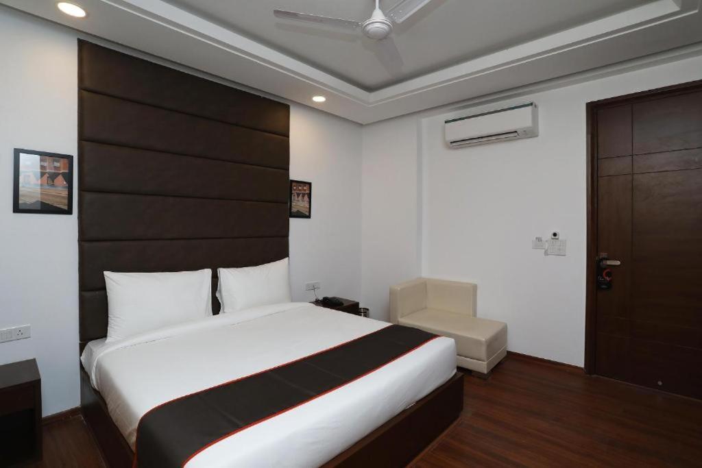 Ls21 Gurgaon By Gobravo Hotels