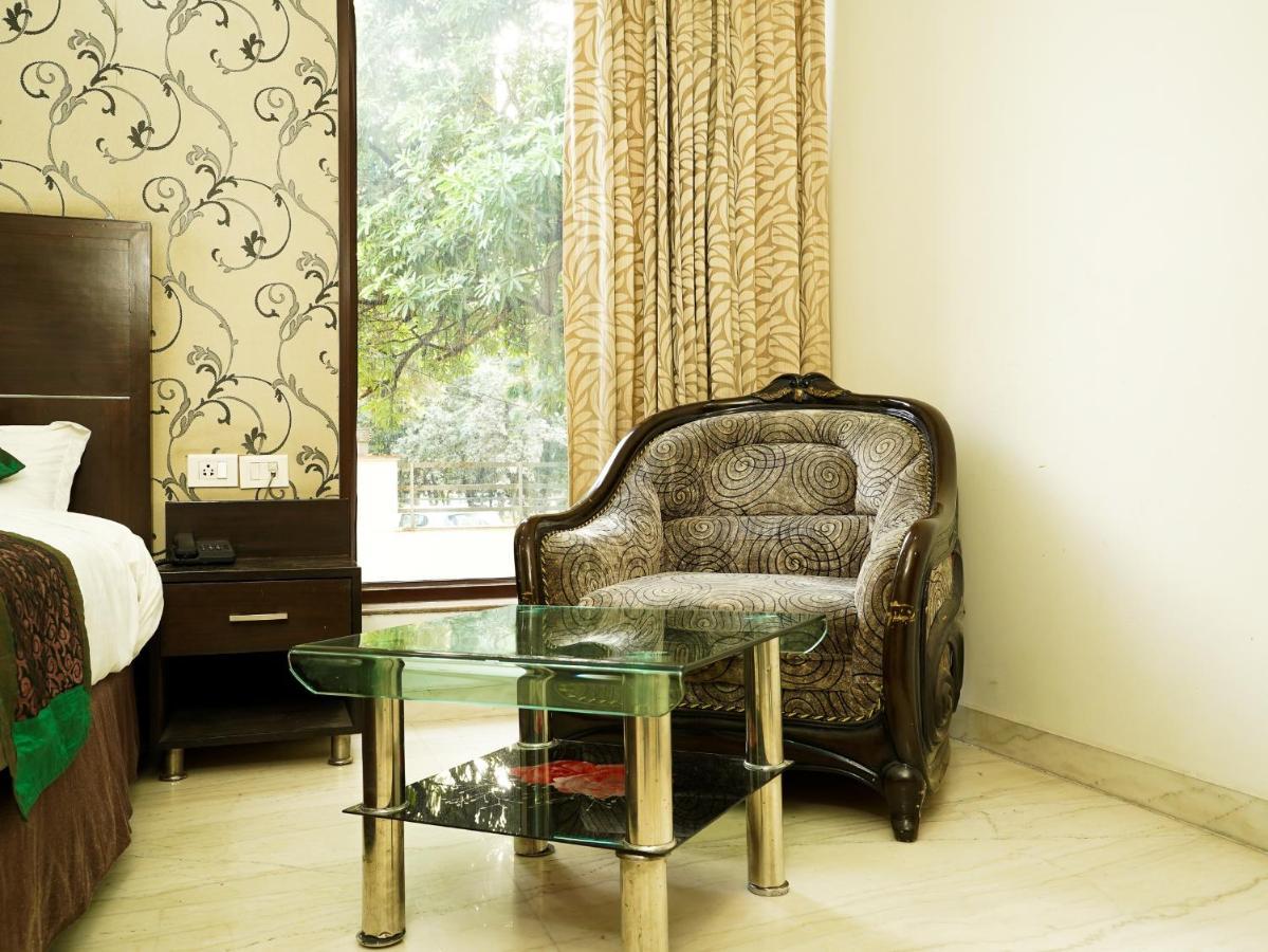 Lime Tree Sushant Lok Sector 29 Next To Iffco Chowk Metro Hotel 3*