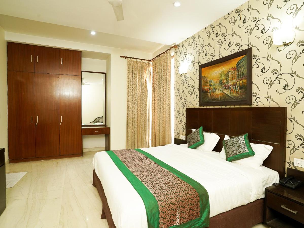 Lime Tree Sushant Lok Sector 29 Next To Iffco Chowk Metro Hotel Gurgaon
