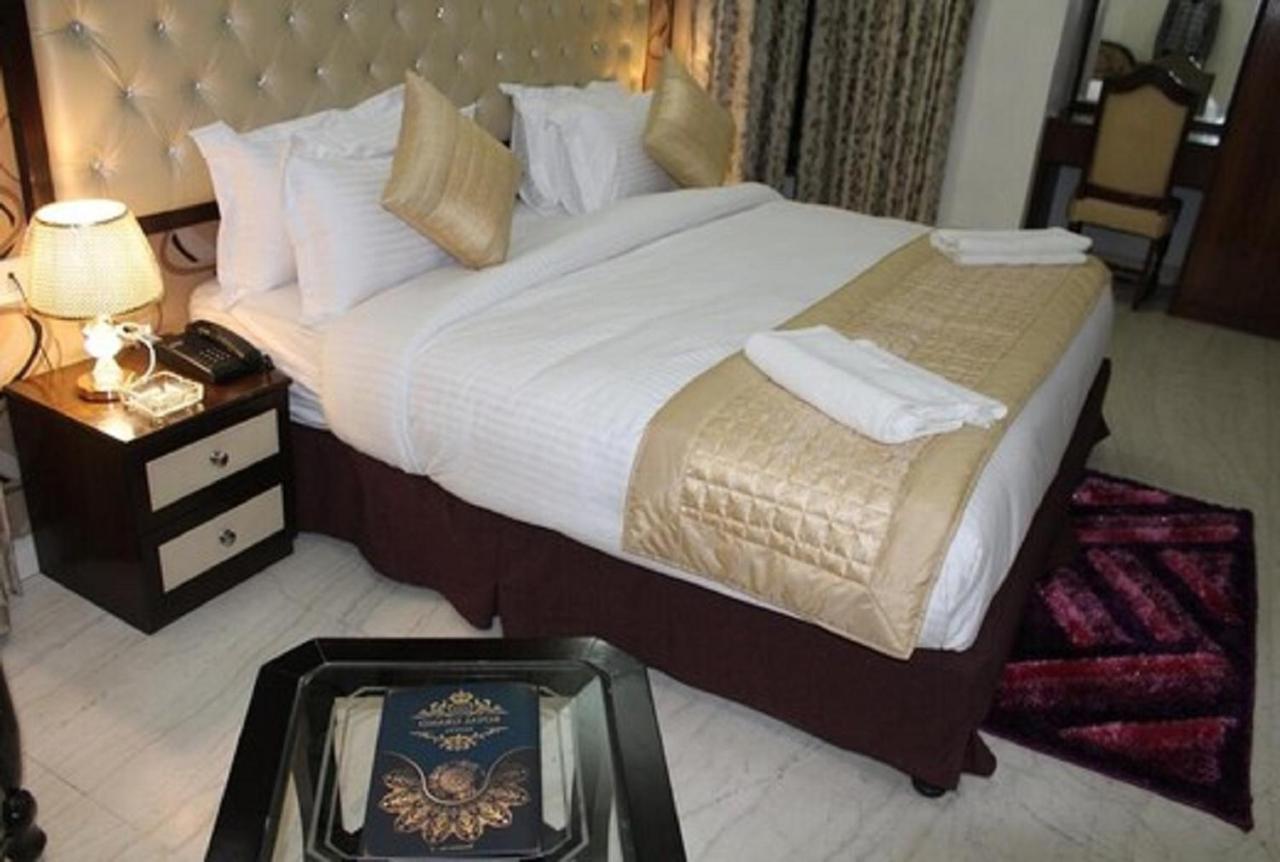 Lime Tree Sushant Lok Sector 29 Next To Iffco Chowk Metro 3* Gurgaon