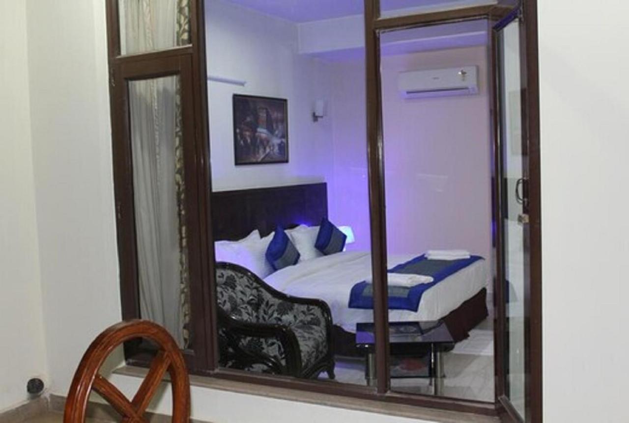 Lime Tree Sushant Lok Sector 29 Next To Iffco Chowk Metro Hotel Gurgaon