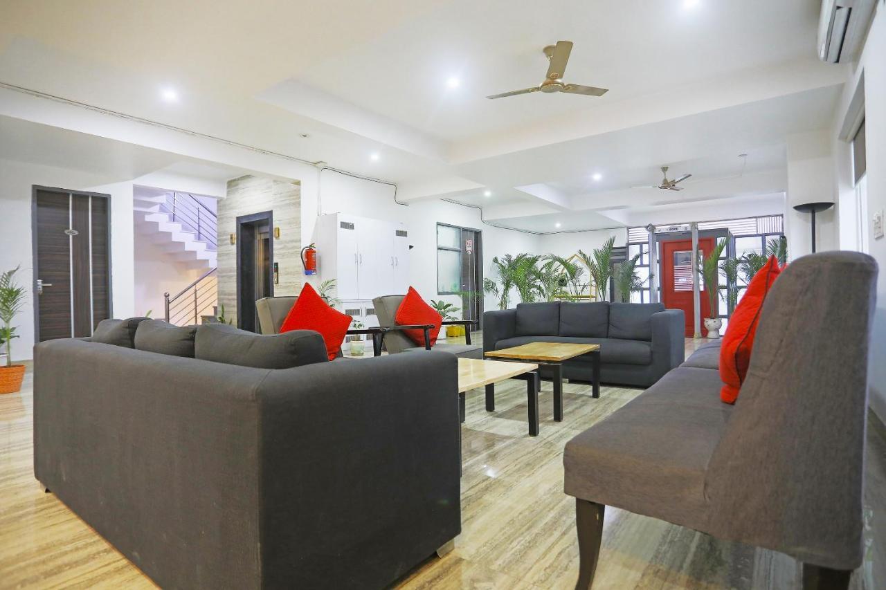 Hotel Super Townhouse Cloud Bay, Near Genpact, Sector-69, 4*