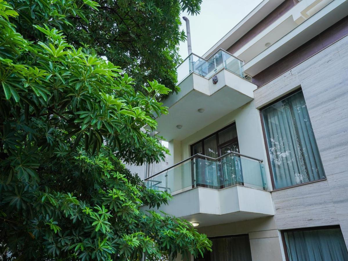 Lime Tree Sushant Lok Sector 29 Next To Iffco Chowk Metro Hotel