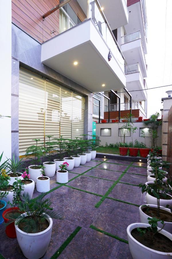 Hotel Lime Tree Pulkit Gurgaon-artemis Hospital, Nearest Metro Huda Centre 3*
