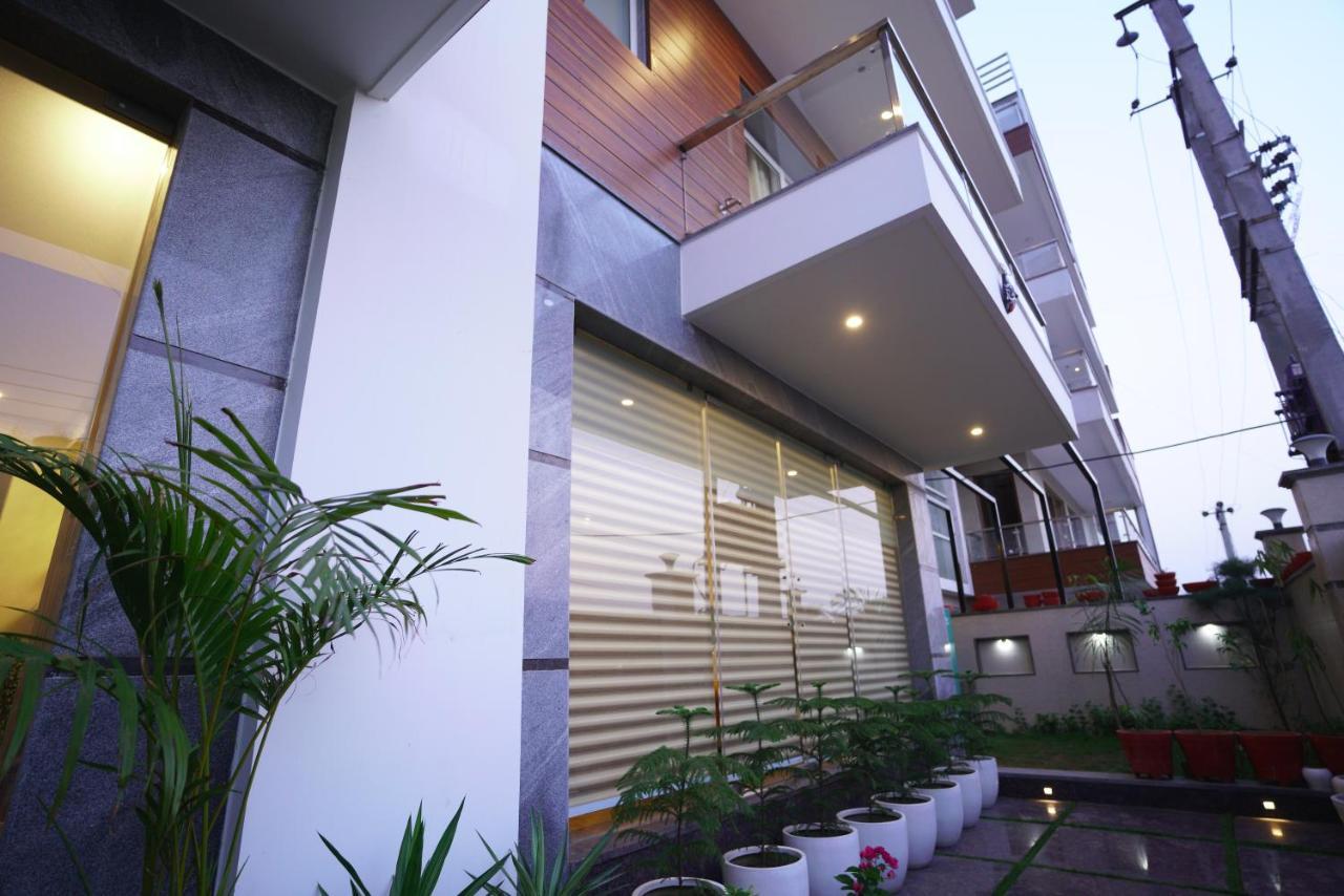 Lime Tree Pulkit Gurgaon-artemis Hospital, Nearest Metro Huda Centre 3* Gurgaon