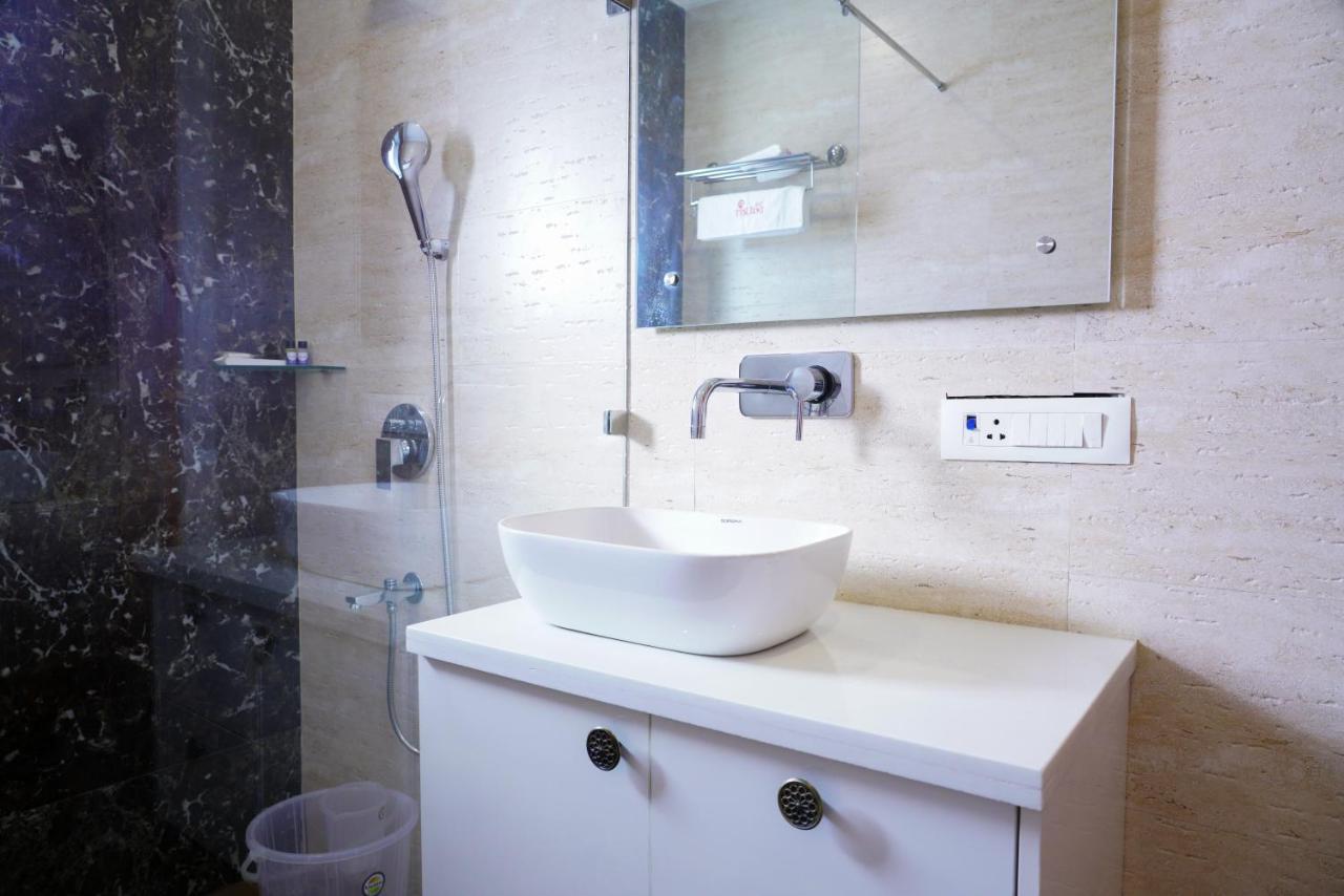 Hotel Lime Tree Pulkit Gurgaon-artemis Hospital, Nearest Metro Huda Centre 3*
