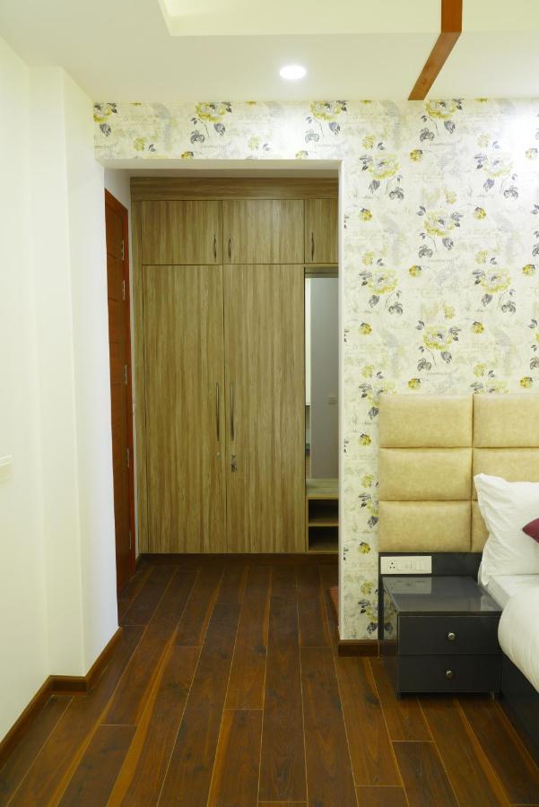 Lime Tree Pulkit Gurgaon-artemis Hospital, Nearest Metro Huda Centre Gurgaon