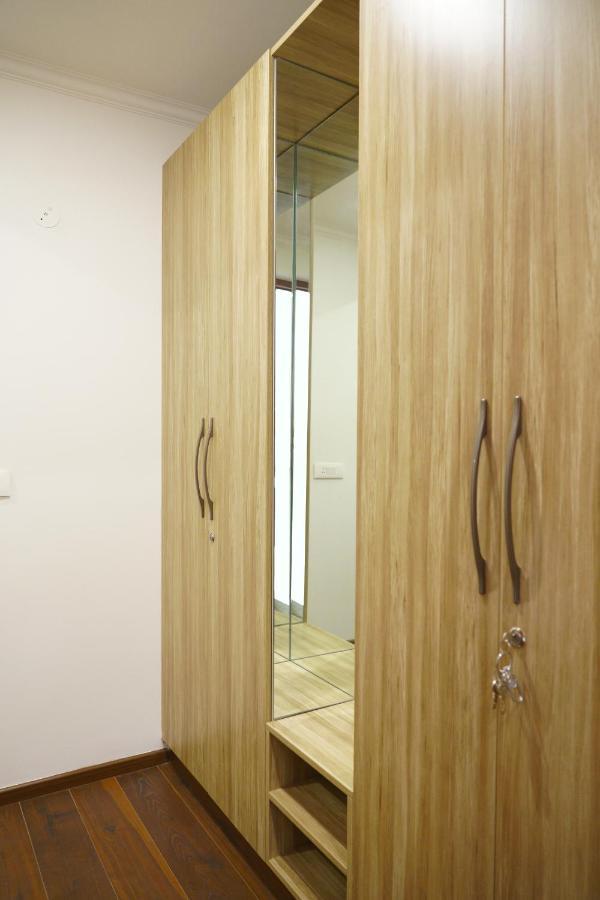 Lime Tree Pulkit Gurgaon-artemis Hospital, Nearest Metro Huda Centre Hotel Gurgaon
