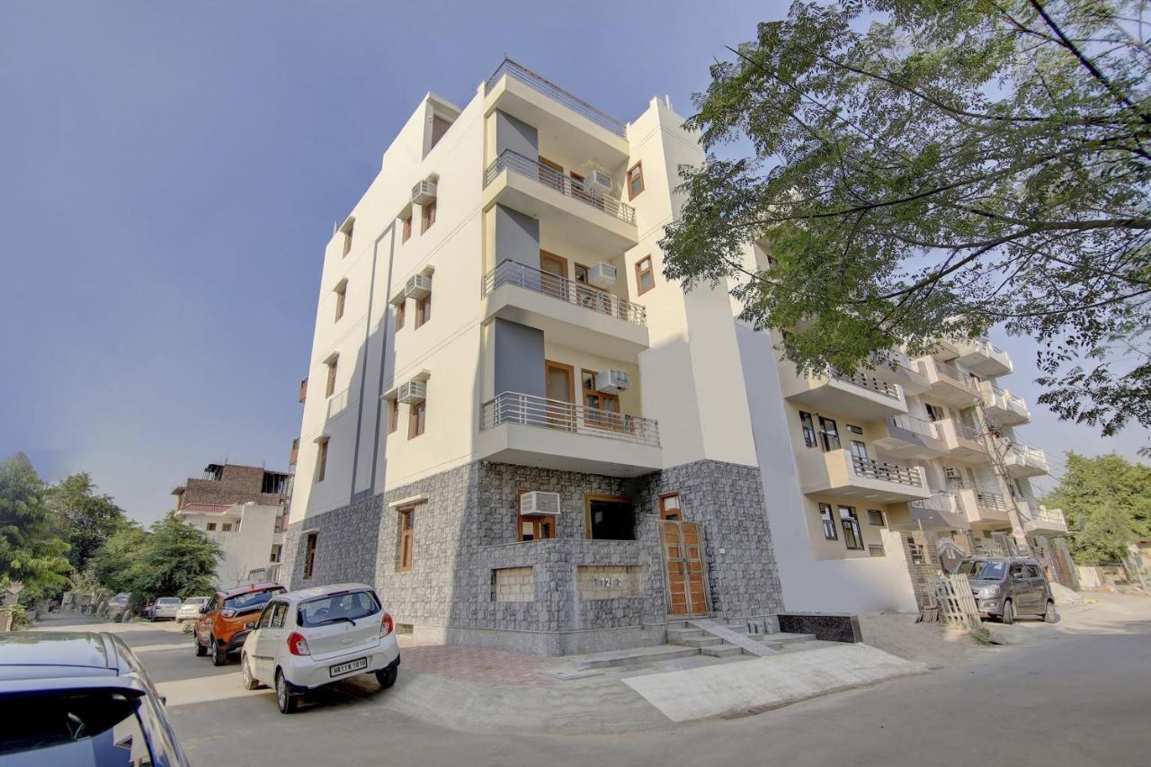 Hotel Collection O Near Prem Mandir 3*