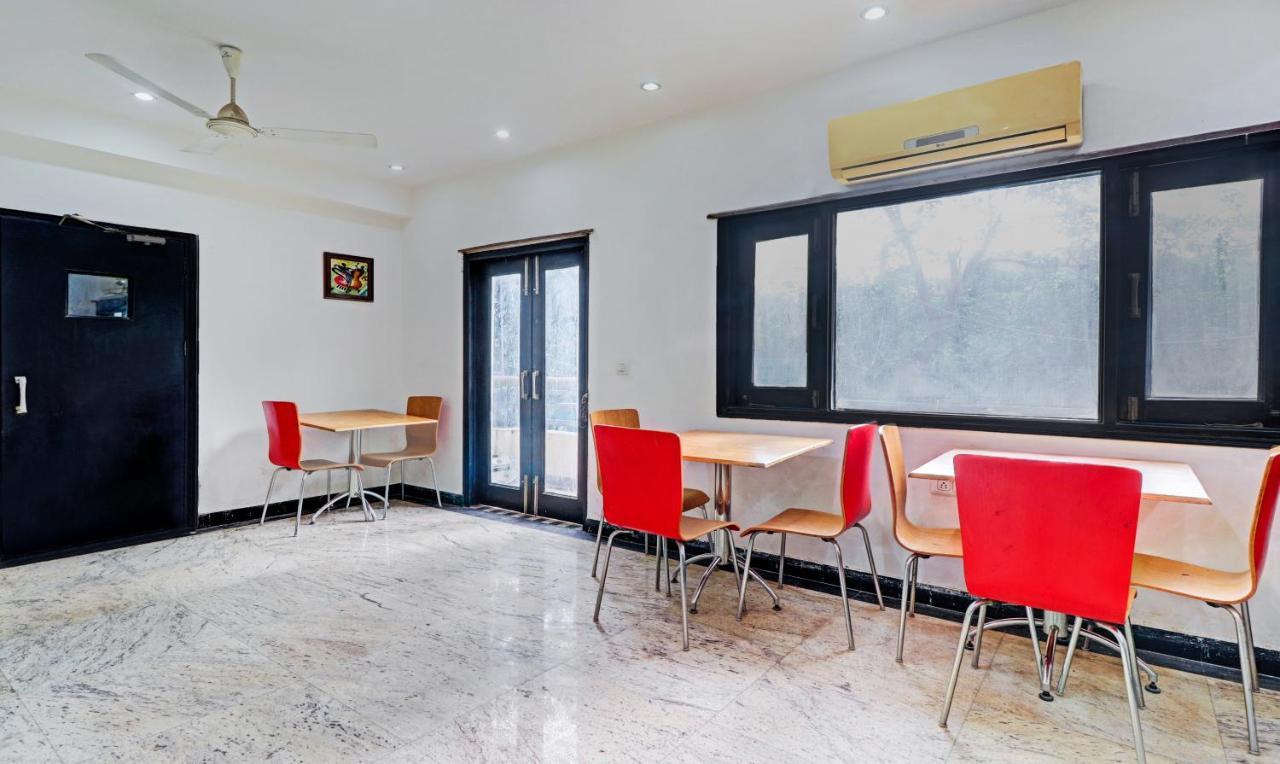Itsy By Treebo - Aayu Residency Hotel