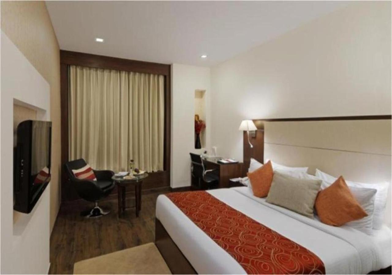 Ds Clarks Hotel Gurgaon