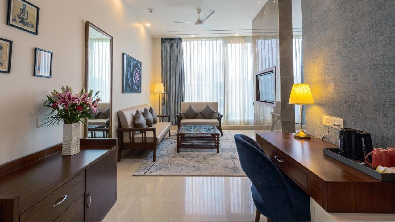 Comfort Dhaliwals, Hotel