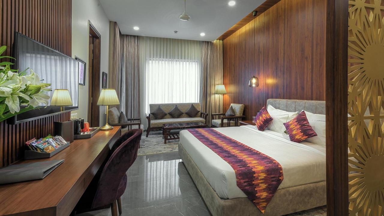 Hotel Comfort Dhaliwals,