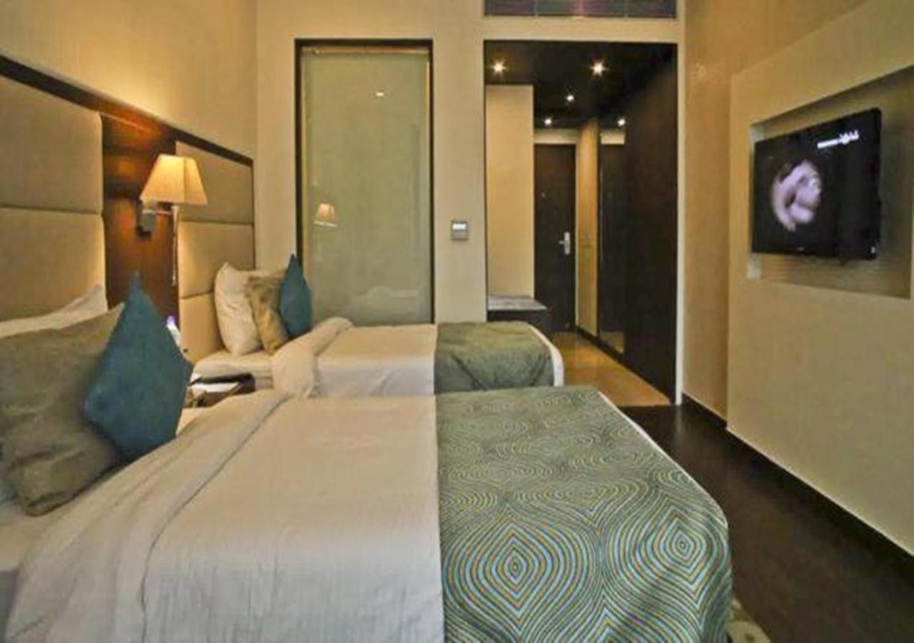 Hotel Ds Clarks Gurgaon
