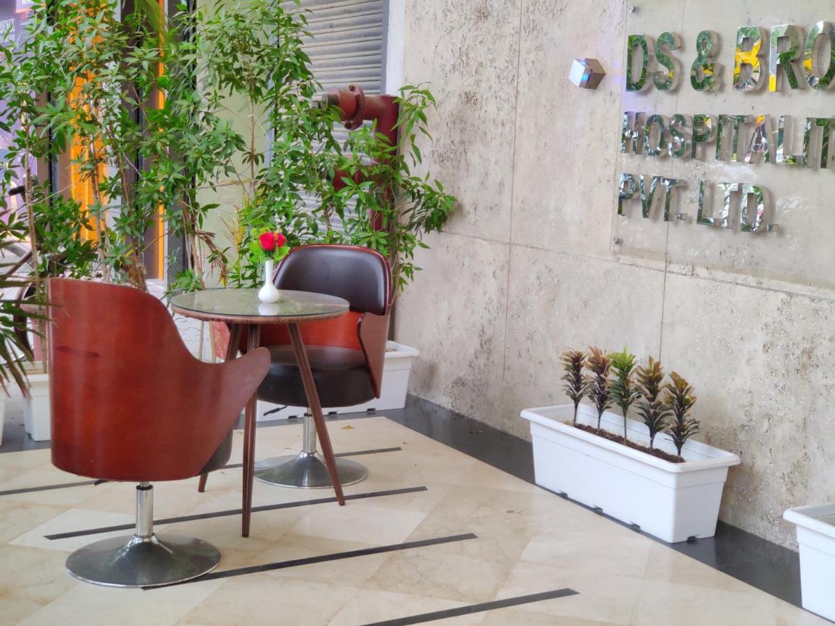 Ds Clarks Hotel Gurgaon