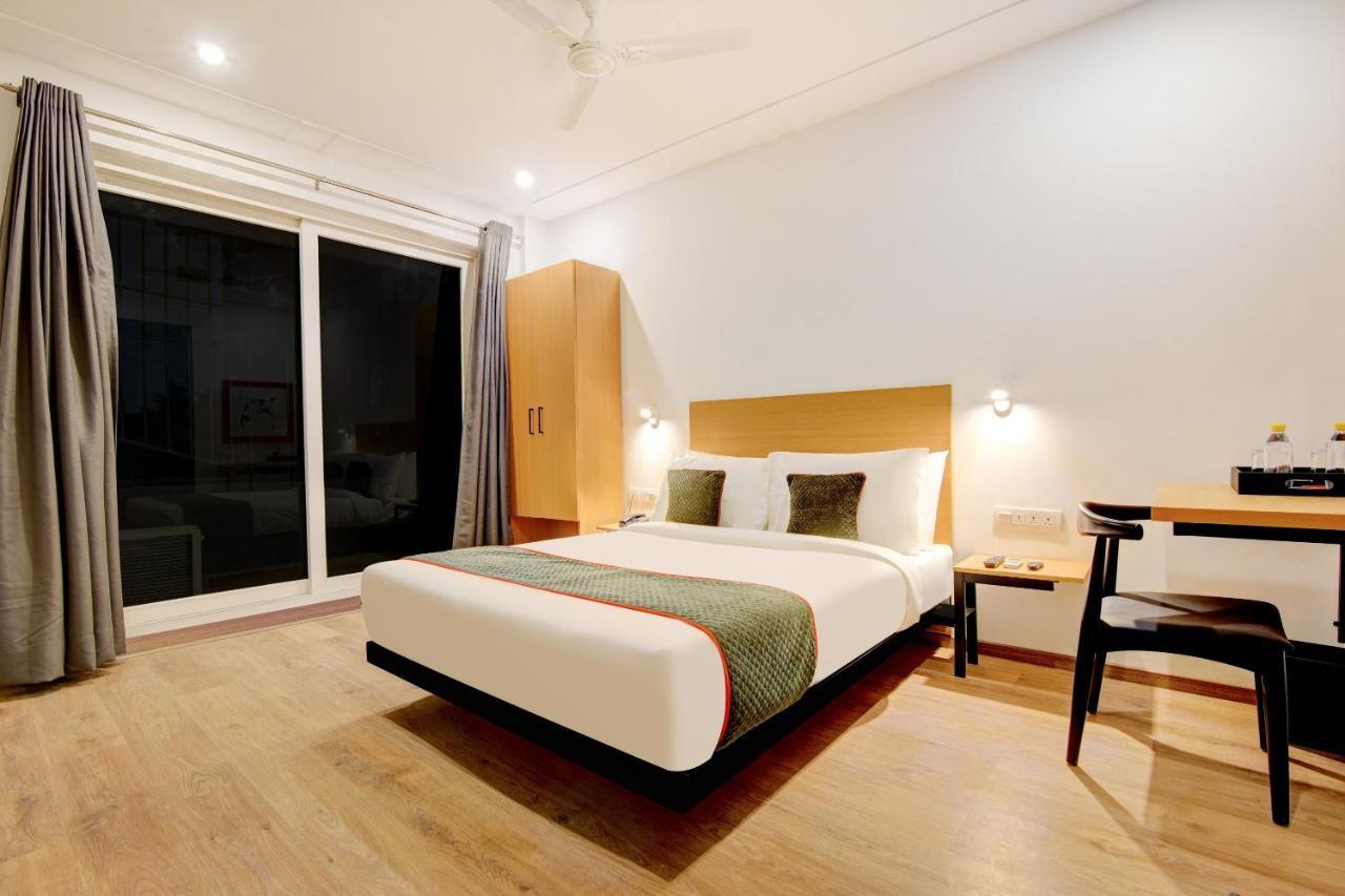Oyo Townhouse 219, Sector 49, Hotel Gurgaon