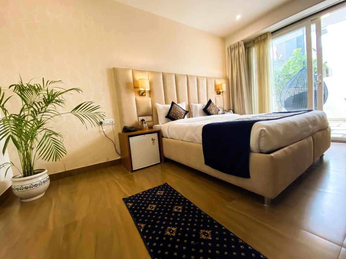 Hotel Sky 3*