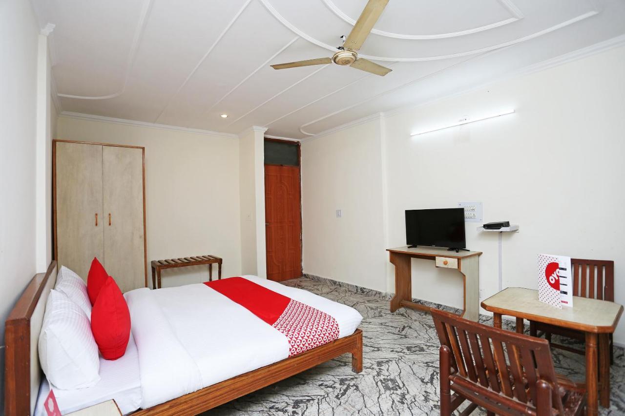 Oyo 14100 D Meridien Gurgaon