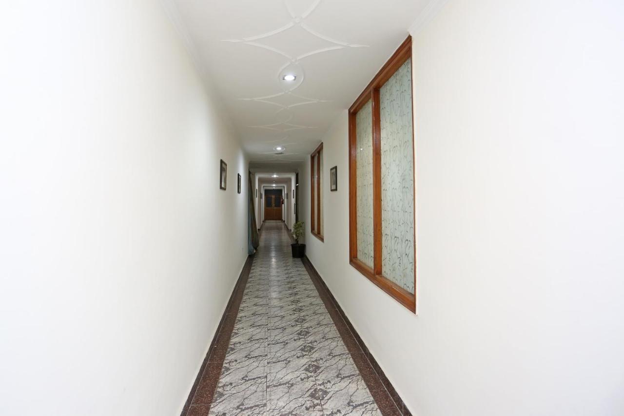 Oyo 14100 D Meridien Hotel 3*