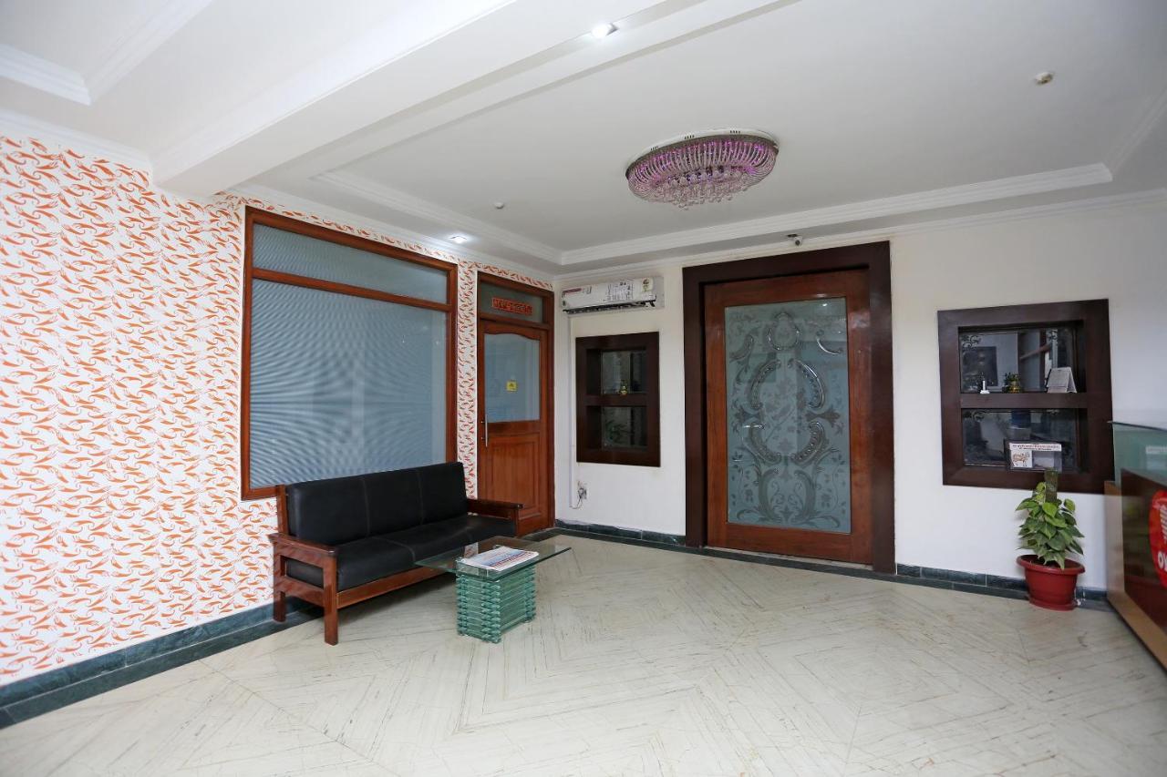 Oyo 14100 D Meridien Hotel 3*