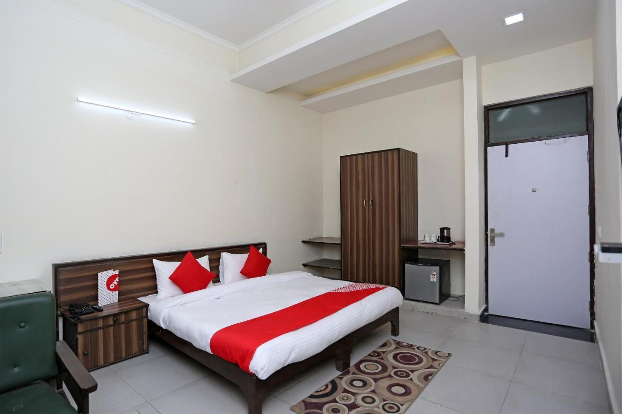 Oyo 14100 D Meridien Hotel 3*