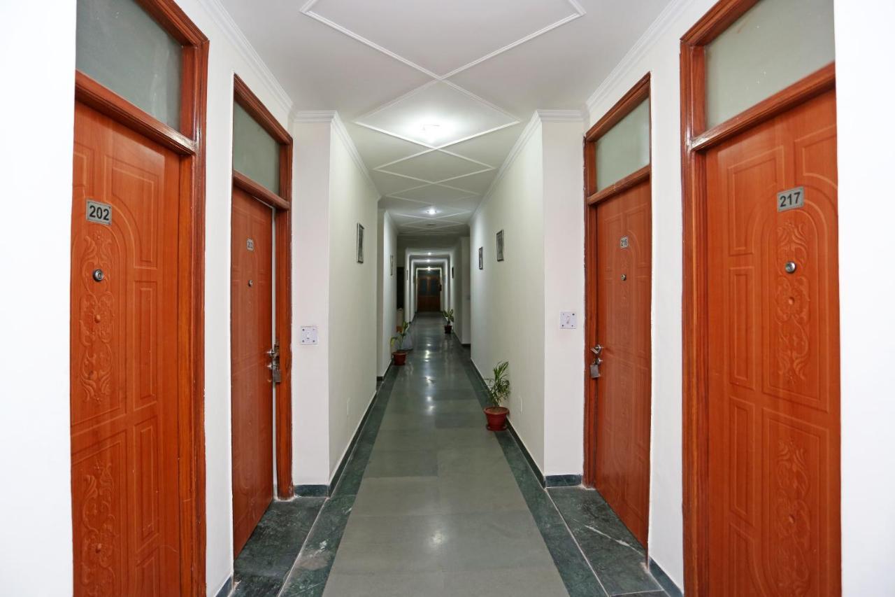 Oyo 14100 D Meridien Hotel 3*