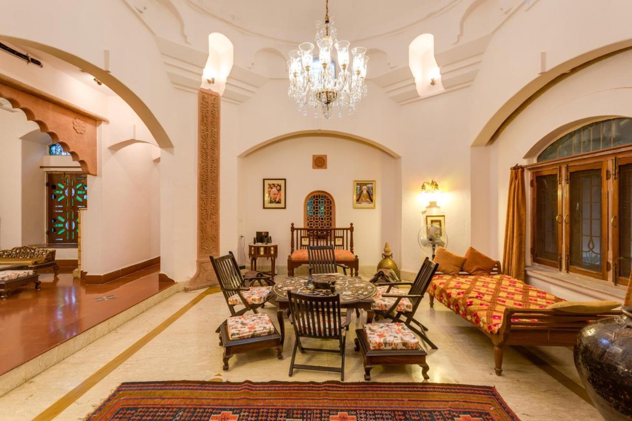 Hostie Chinar Haveli - Heritage With Pool, Villa Gurgaon