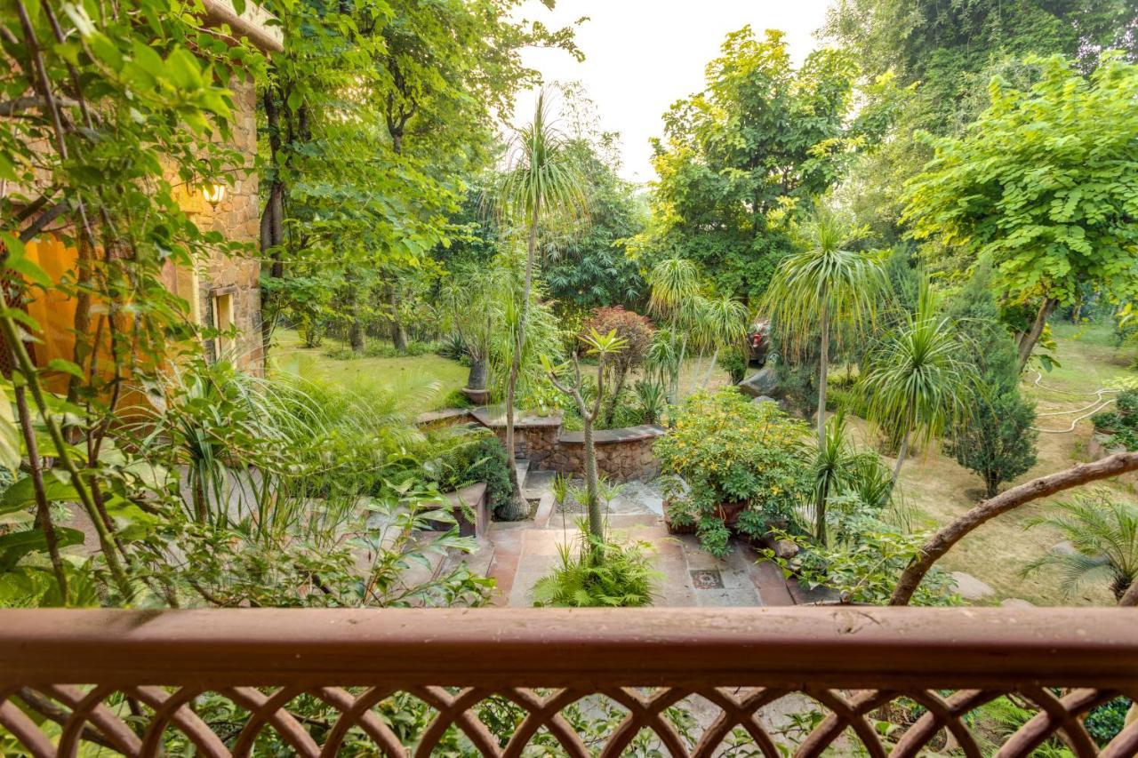 Hostie Chinar Haveli - Heritage With Pool, Gurgaon