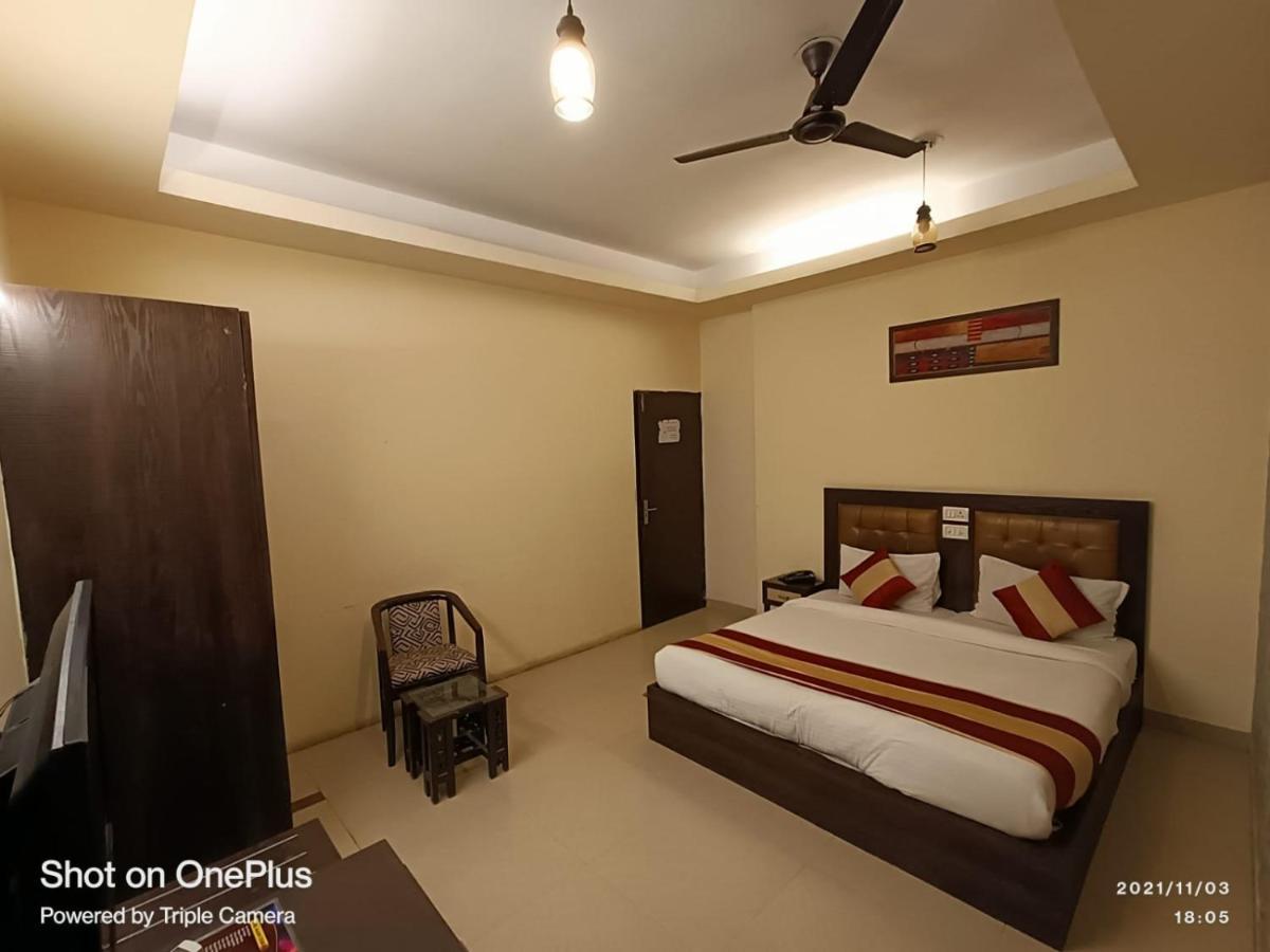 Hotel Radiance Inn Gurgaon