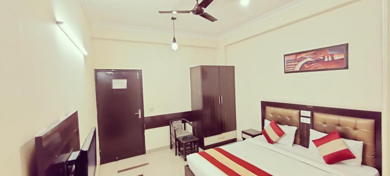 Hotel Radiance Inn 3* Gurgaon