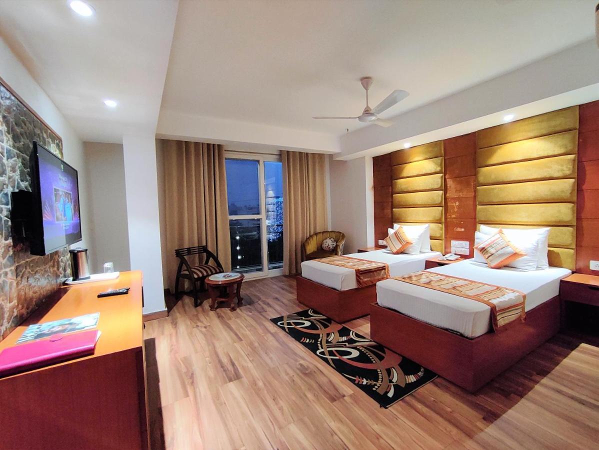 Hotel The Angel & Near Medanta
