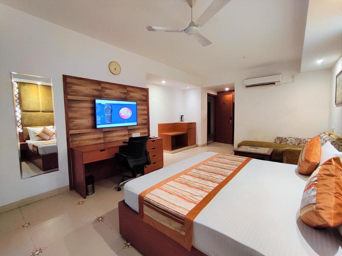 Hotel The Angel & Near Medanta