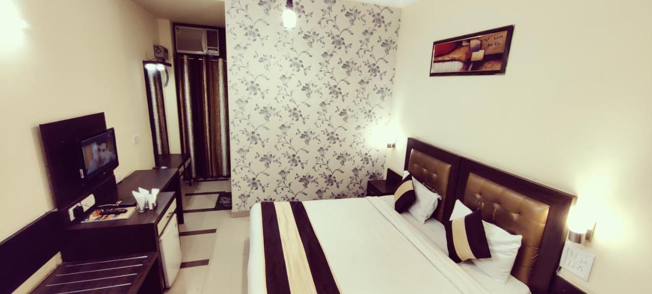 Hotel Radiance Inn Gurgaon