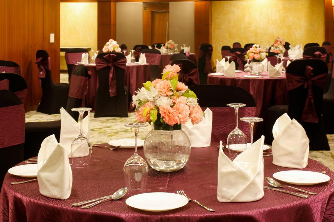 Nemesia Center - Gurugram, Sector 29 4* Gurgaon