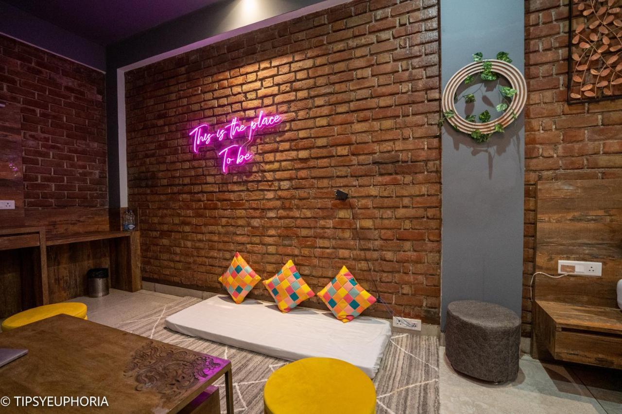 Tipsy Euphoria Villa *