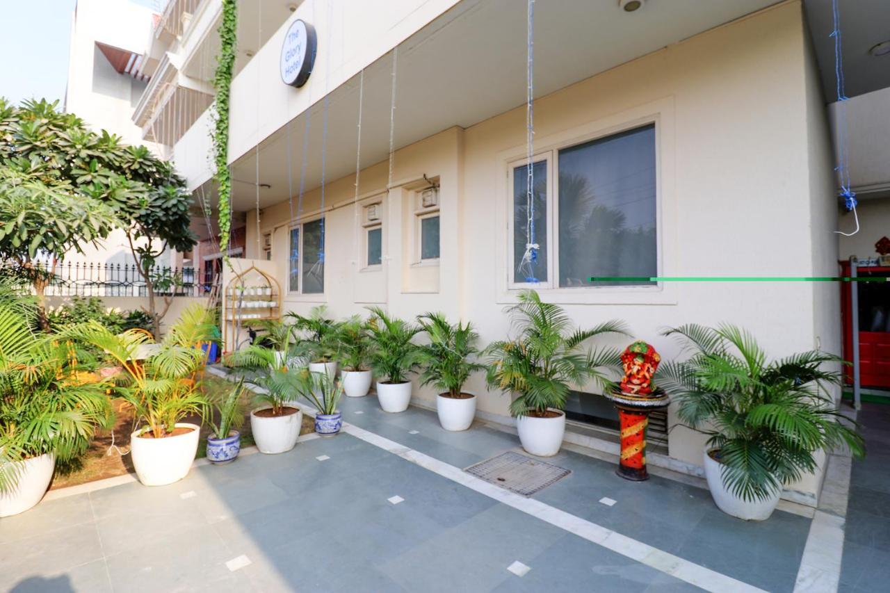 Fabhotel The Glory Hotel 3*