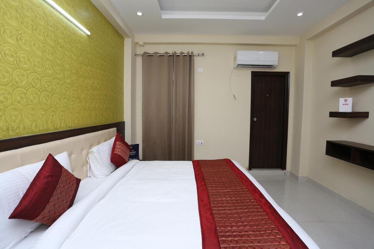 Oyo Flagship 12081 Palm Garden Hotel