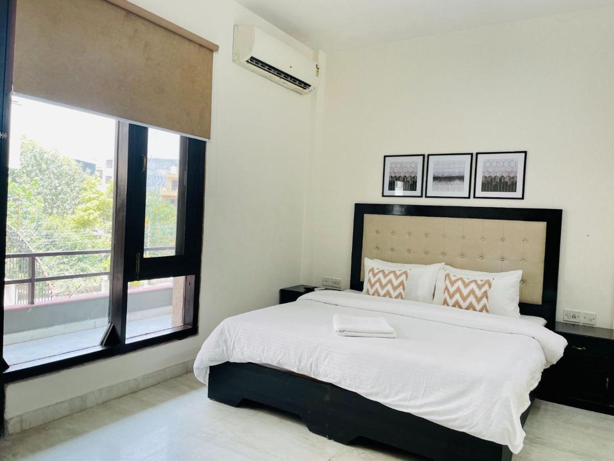 Apartment Bluo 2bhk Golf Course Road, Balcony, Lift, Parking *