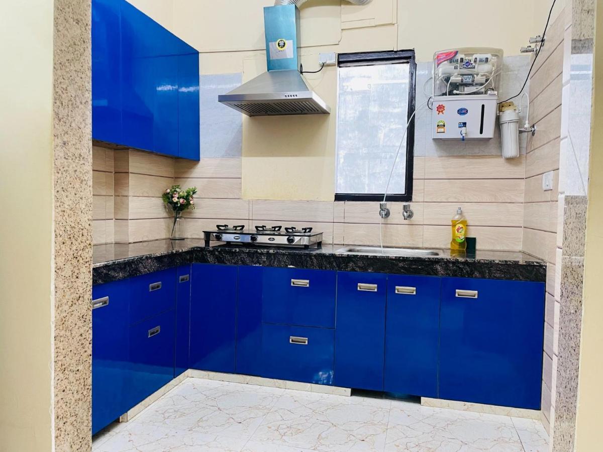 Bluo 2bhk Golf Course Road, Balcony, Lift, Parking Gurgaon