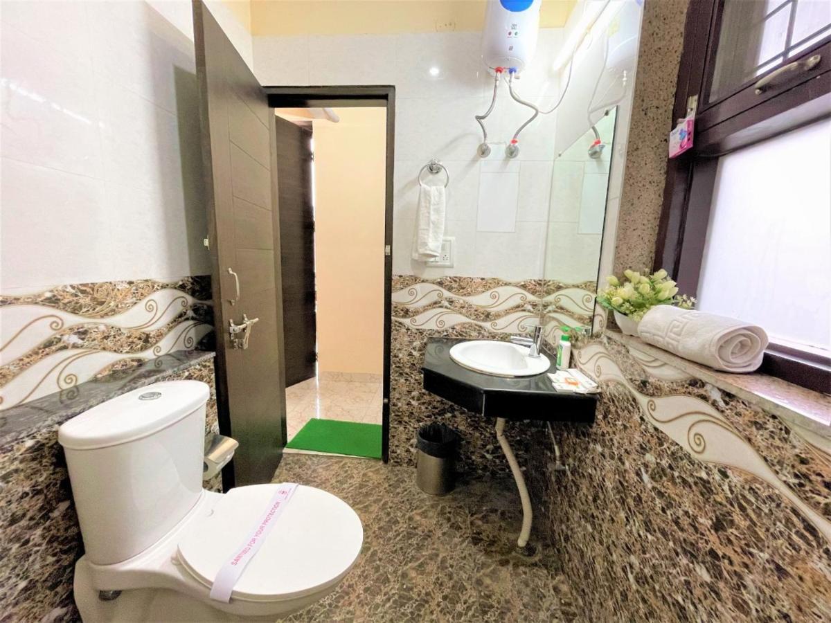 Bluo 2bhk Golf Course Road, Balcony, Lift, Parking Apartment