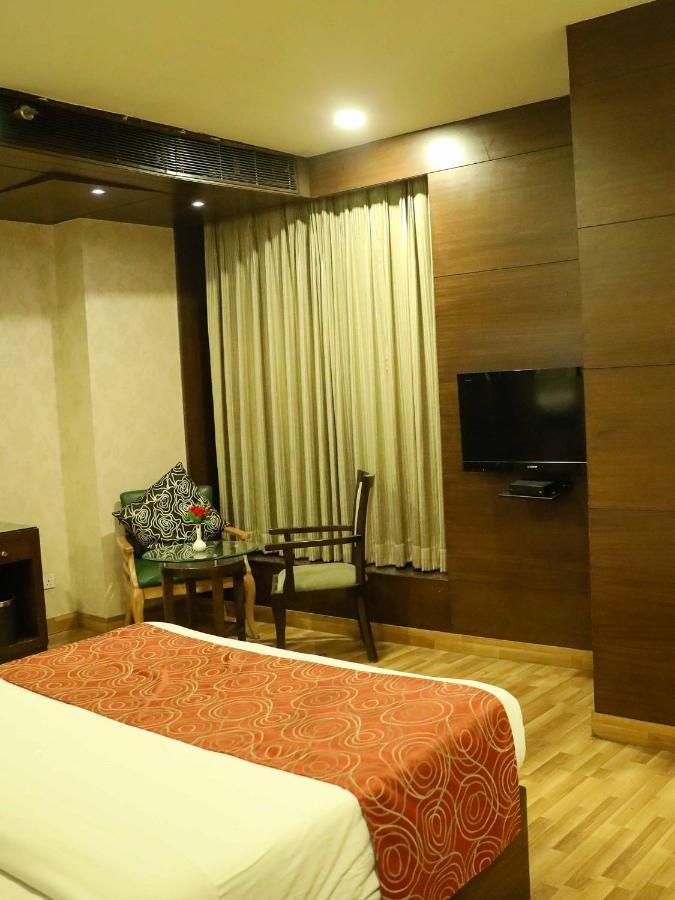 Ds Clarks Hotel Gurgaon