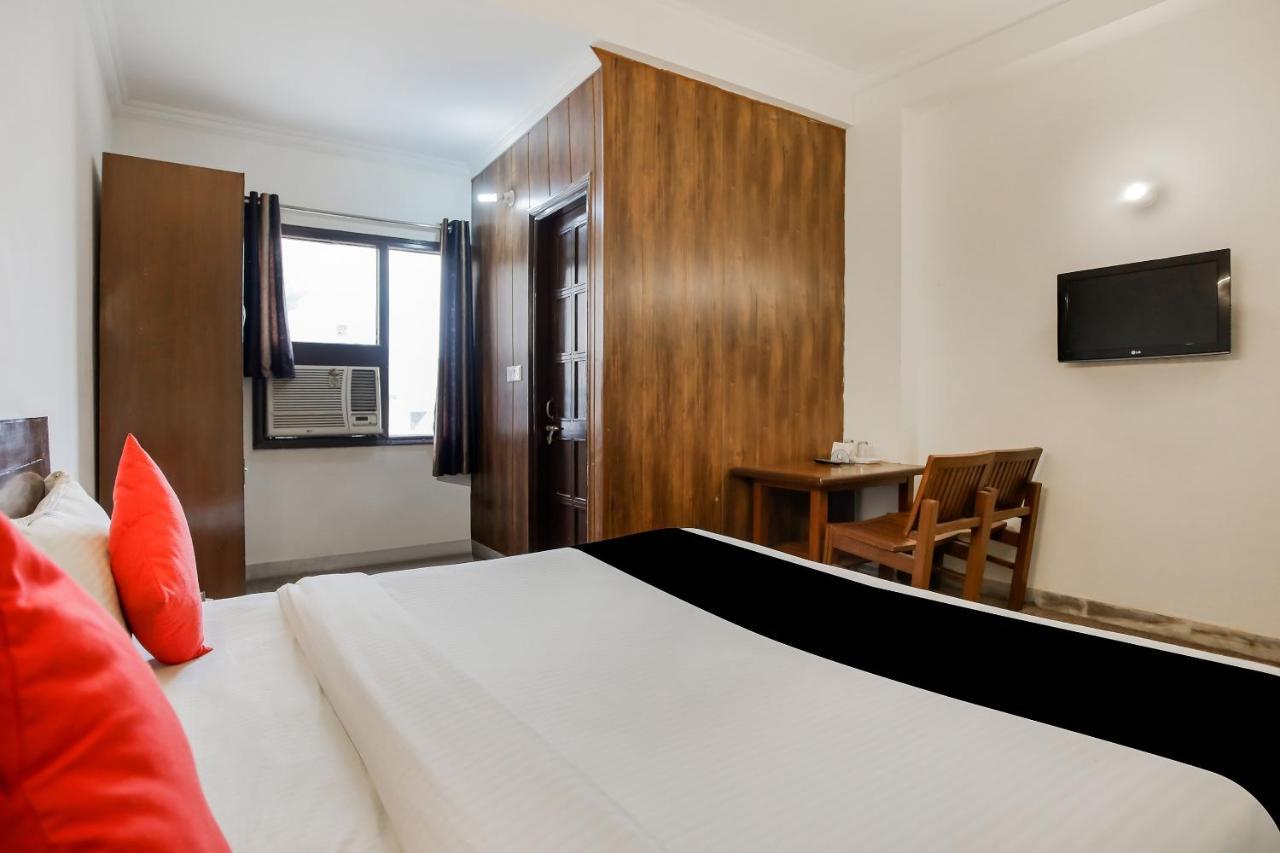 Hotel Capital O 25053 Devi Palace