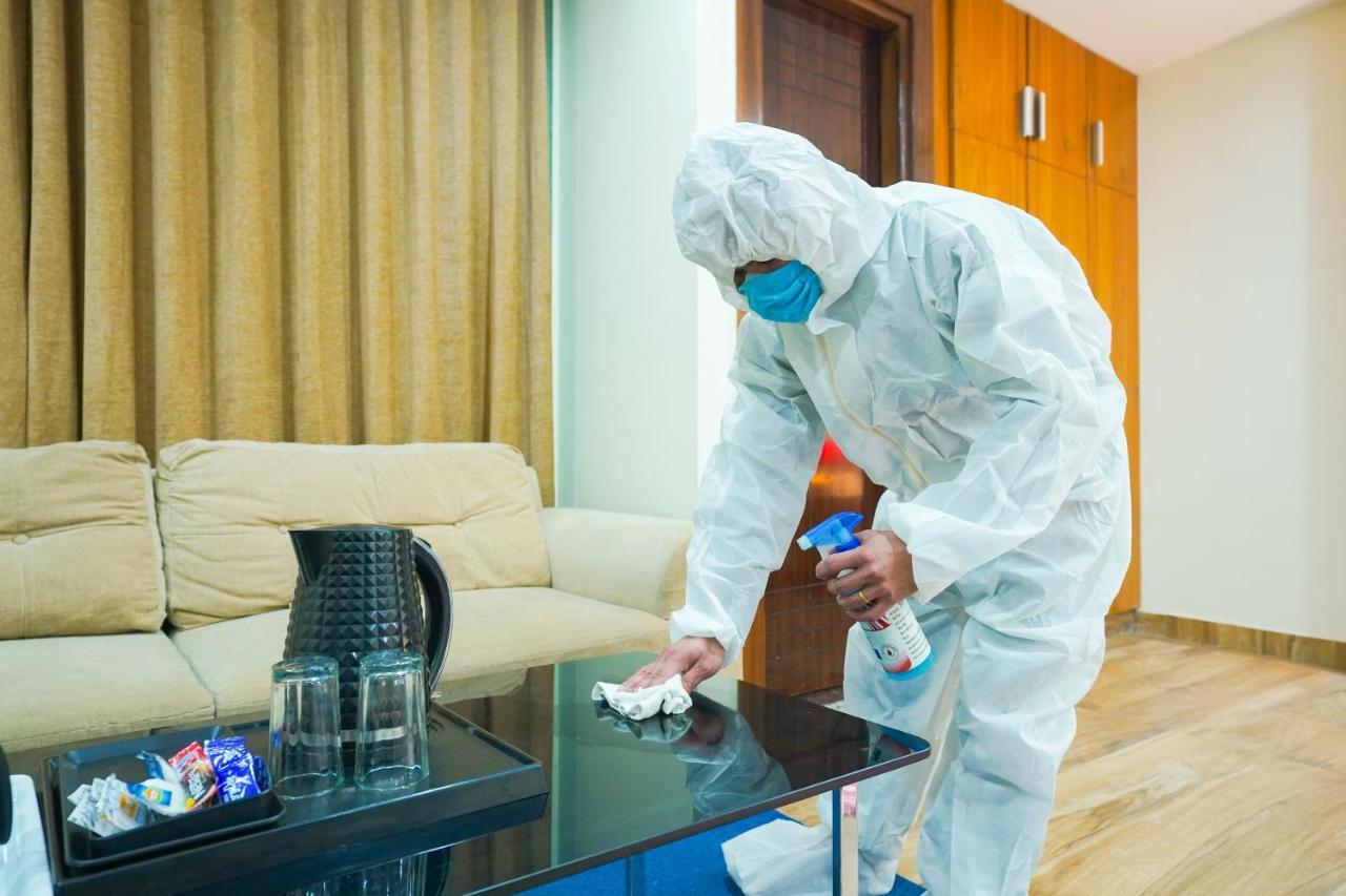 Lime Tree Hotel 32Nd Avenue Nh-8 Gurgaon Near Sector 29- Fully Vaccinated Staff Hotel
