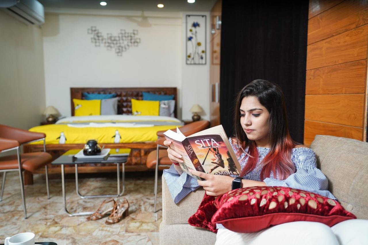 Hotel Lime Tree Hotel 32Nd Avenue Nh-8 Gurgaon Near Sector 29- Fully Vaccinated Staff Gurgaon