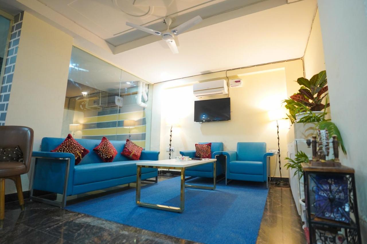 Lime Tree Hotel 32Nd Avenue Nh-8 Gurgaon Near Sector 29- Fully Vaccinated Staff Hotel