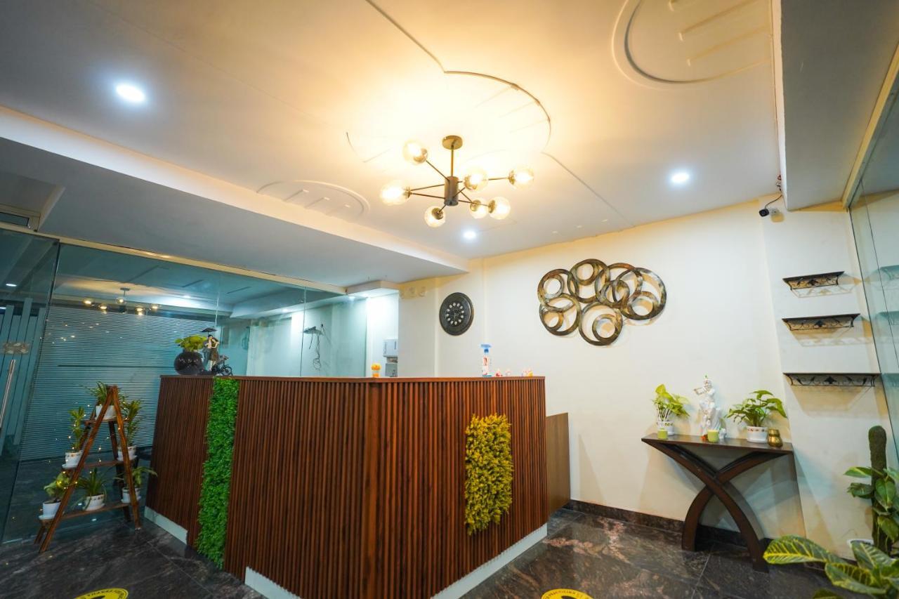 Lime Tree Hotel 32Nd Avenue Nh-8 Gurgaon Near Sector 29- Fully Vaccinated Staff Hotel 3*