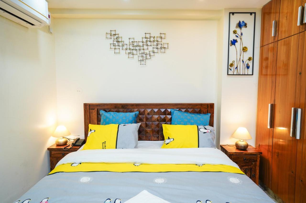 Hotel Lime Tree Hotel 32Nd Avenue Nh-8 Gurgaon Near Sector 29- Fully Vaccinated Staff